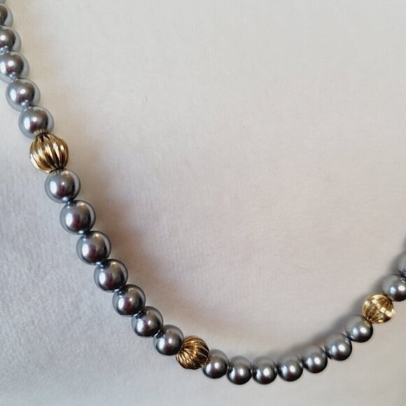 Vintage Sarah Coventry Gray Faux Pearl Necklace Gold Melon Beads Single Strand - Picture 2 of 6